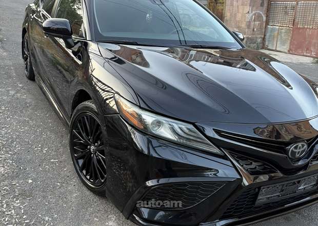 Toyota Camry 2020 — լուսանկար 3