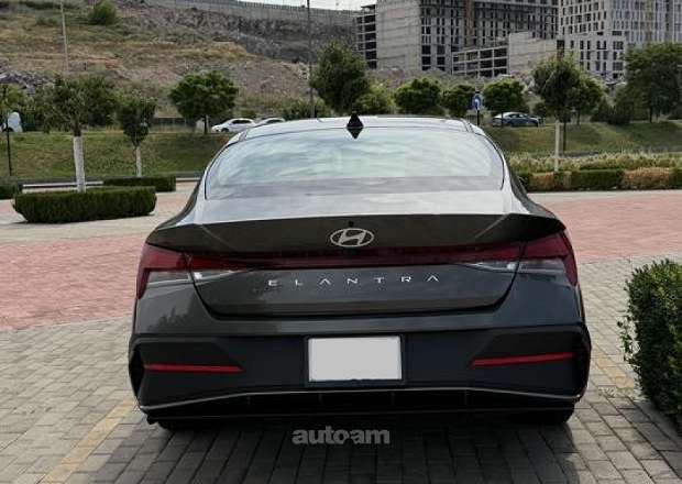Hyundai Elantra 2024 — լուսանկար 4