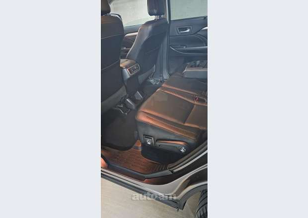 Toyota Highlander 2017 — լուսանկար 5