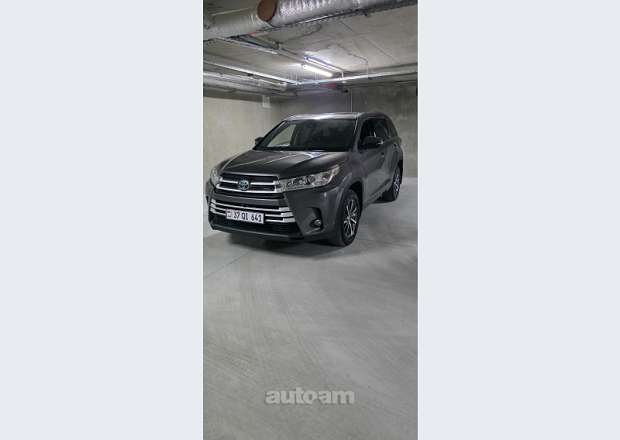 Toyota Highlander 2017 — լուսանկար 2