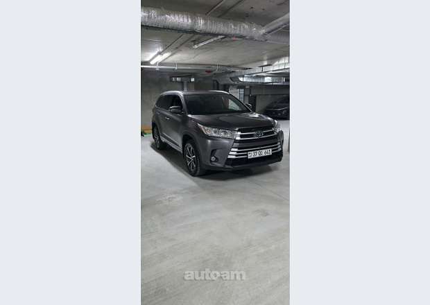 Toyota Highlander 2017 — լուսանկար 1