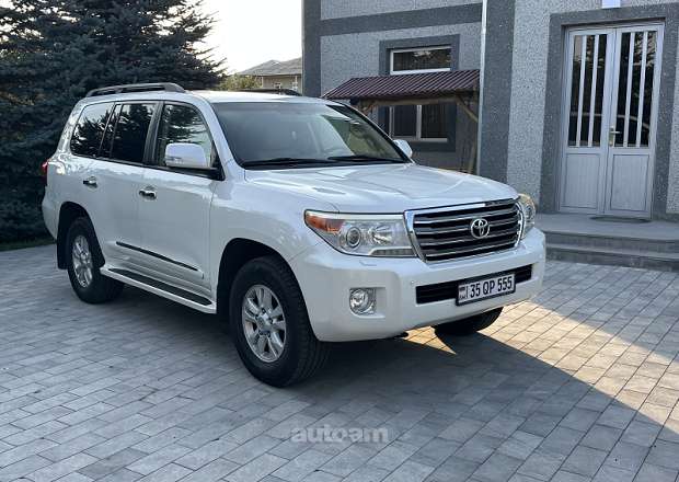 Toyota Land Cruiser 200 2013 — լուսանկար 2