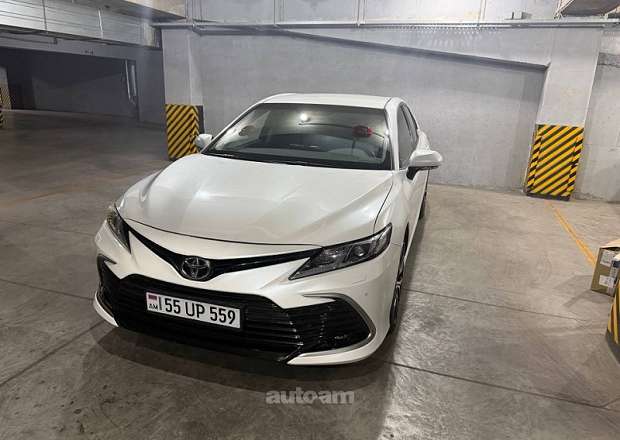 Toyota Camry 2023 — լուսանկար 3