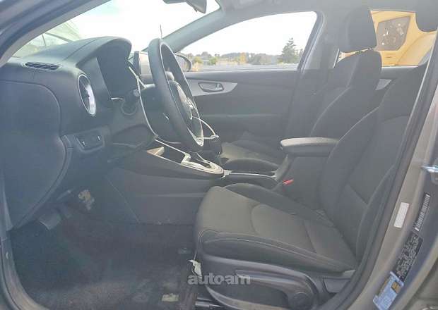 Kia Forte 2022 — լուսանկար 7