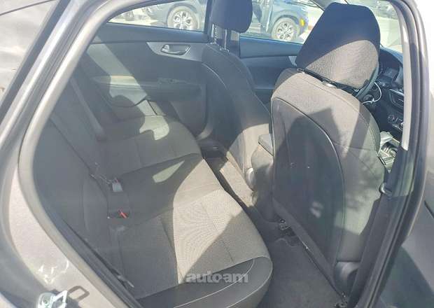 Kia Forte 2022 — լուսանկար 8