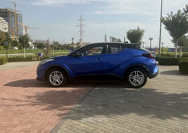 Toyota C-HR 2019 — photo 3