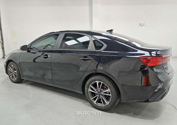 Kia Forte 2023 — լուսանկար 2