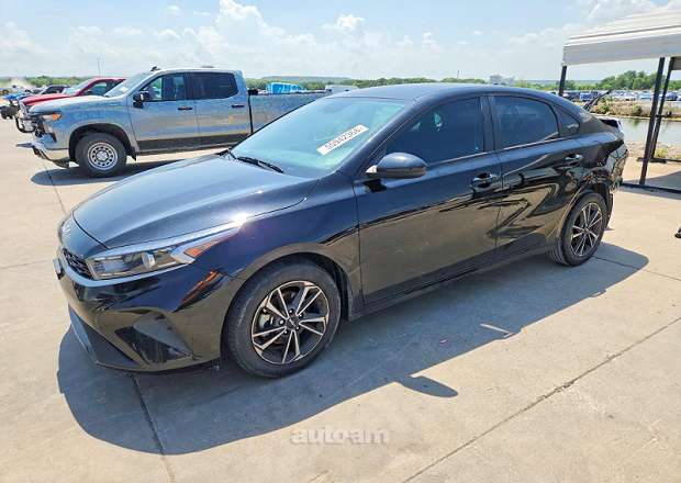 Kia Forte 2023 — photo 1