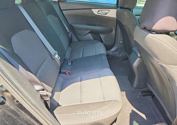 Kia Forte 2023 — photo 8