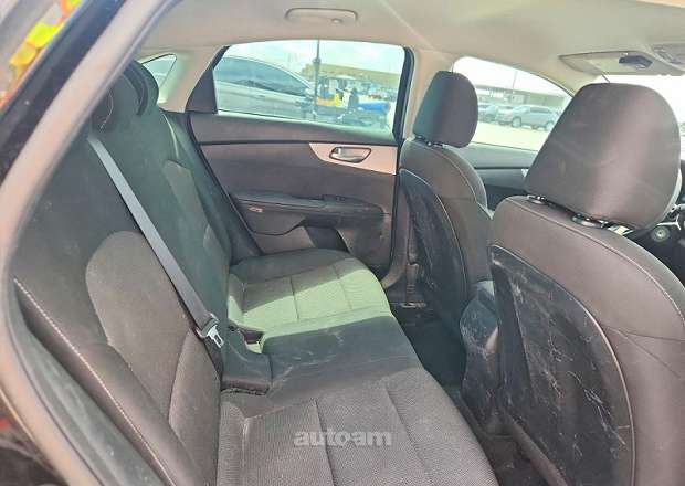 Kia Forte 2023 — photo 8