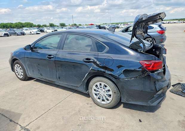Kia Forte 2023 — photo 2