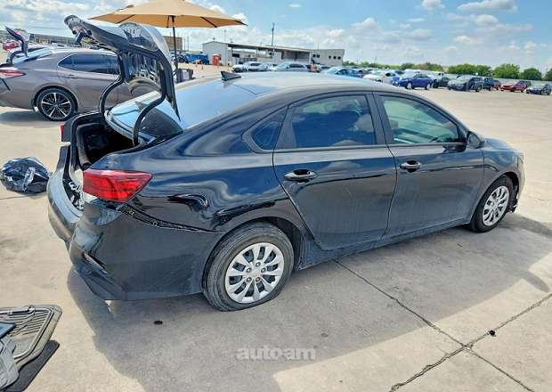 Kia Forte 2023 — photo 3