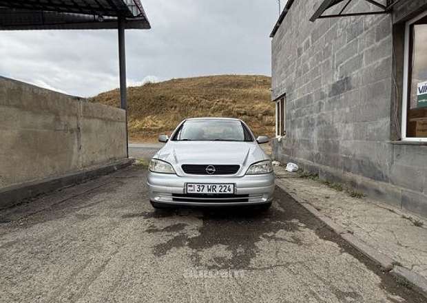 Opel Astra 2002 — լուսանկար 1