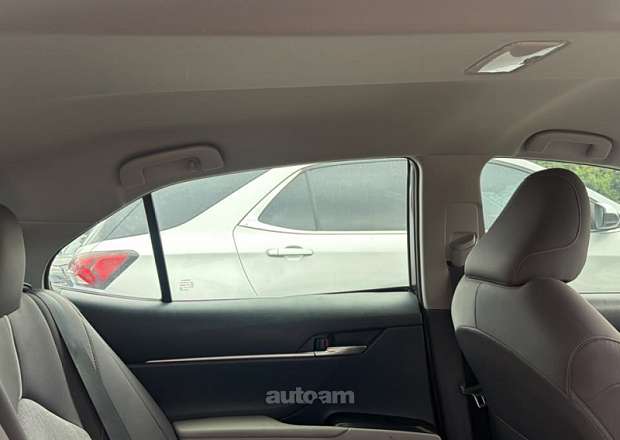 Toyota Camry 2021 — լուսանկար 7