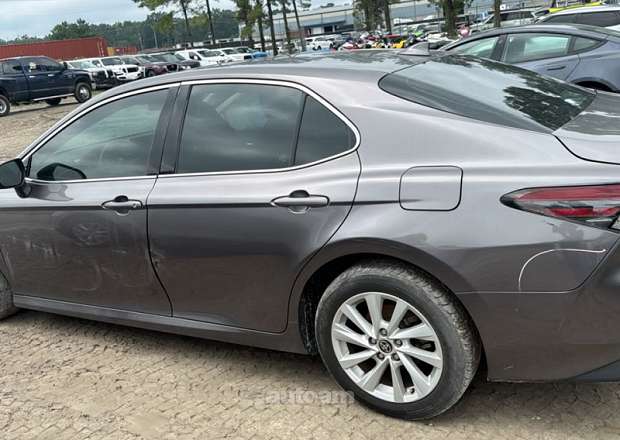 Toyota Camry 2021 — լուսանկար 4