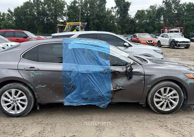 Toyota Camry 2021 — լուսանկար 8