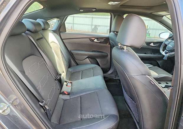 Kia Forte 2023 — photo 8
