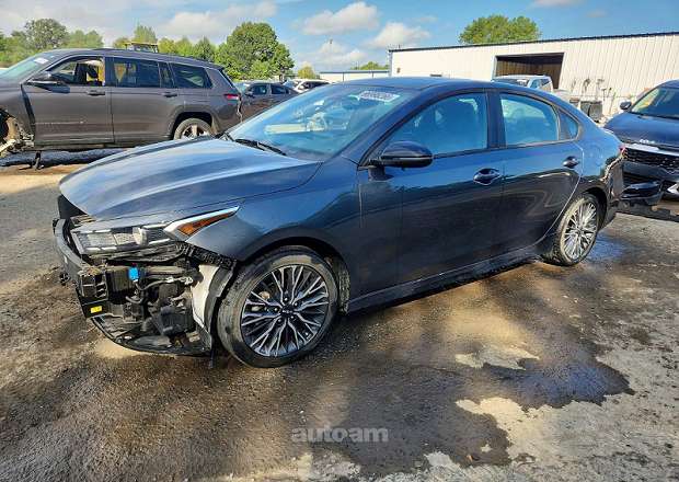 Kia Forte 2023 — photo 1