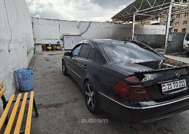 Mercedes-Benz E 320 2003 — լուսանկար 3