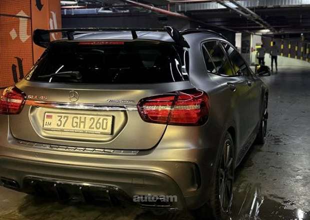 Mercedes-Benz GLA 45 AMG