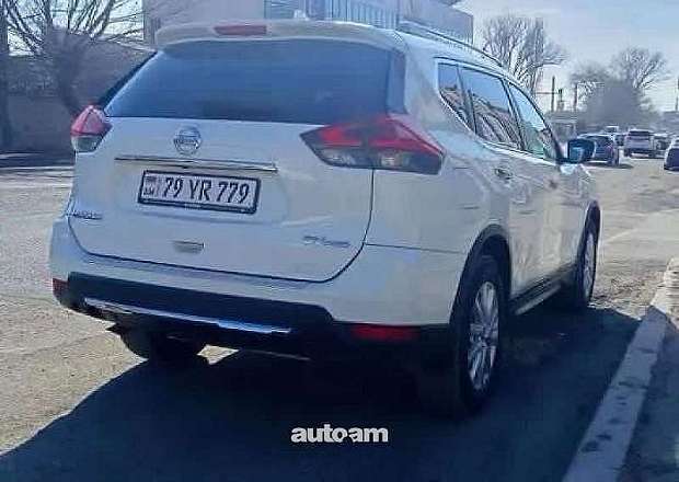 Nissan Rogue 2017 — photo 3