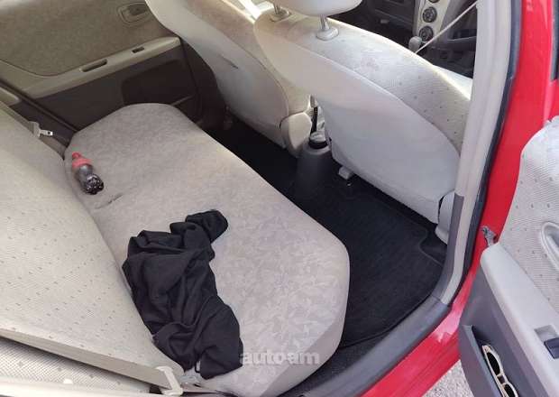 Toyota Vitz 2010 — photo 6
