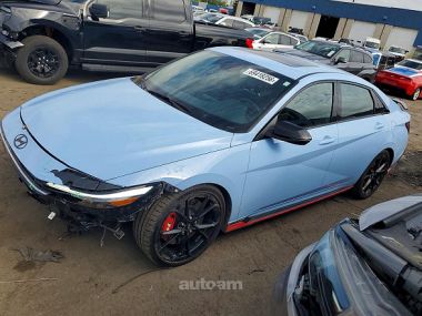 Hyundai Elantra  2025 