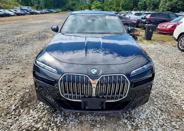 BMW 760
