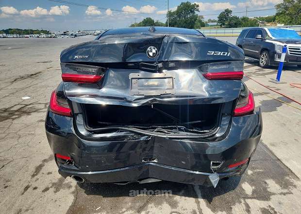 BMW 330