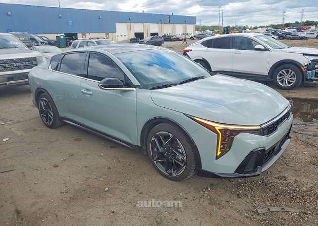 Kia K4