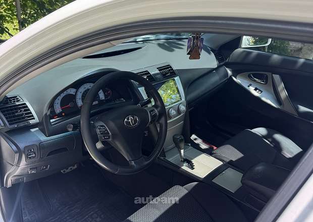 Toyota Camry 2011 — լուսանկար 5