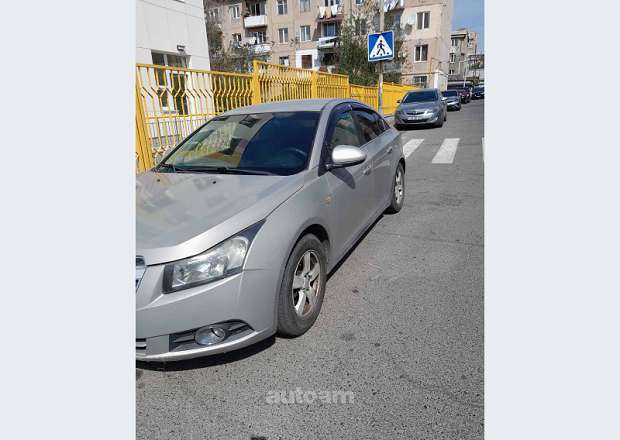 Chevrolet Cruze 2009 — լուսանկար 2