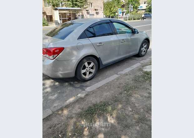 Chevrolet Cruze 2009 — լուսանկար 4