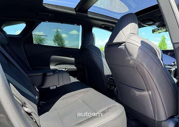 Lexus RX 500h 2023 — լուսանկար 12