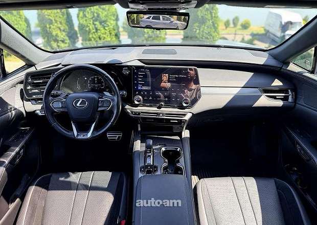 Lexus RX 500h 2023 — լուսանկար 13