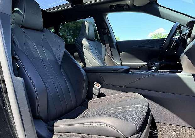 Lexus RX 500h 2023 — լուսանկար 11