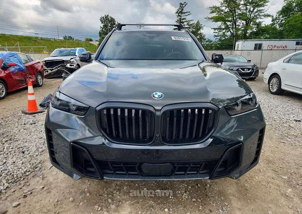 BMW X5 2026 — photo 1