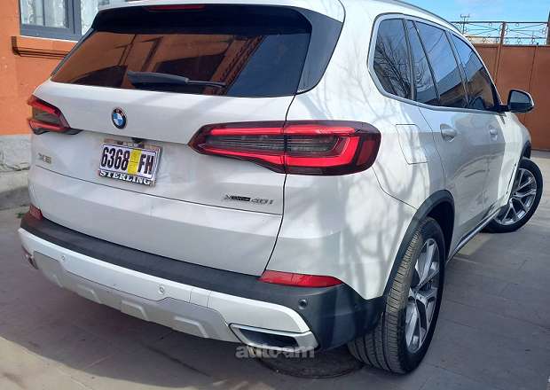 BMW X5 2021 — լուսանկար 8