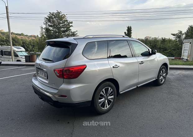 Nissan Pathfinder 2017 — photo 4