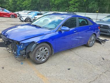 Hyundai Elantra  2023 