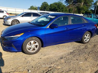 Hyundai Elantra  2021 