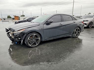 Hyundai Elantra  2023 