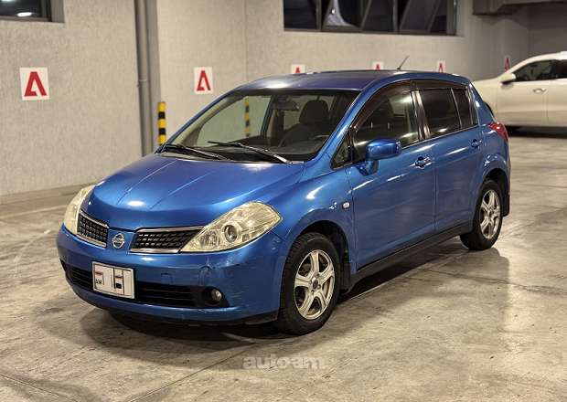 Nissan Tiida 2006 — photo 1