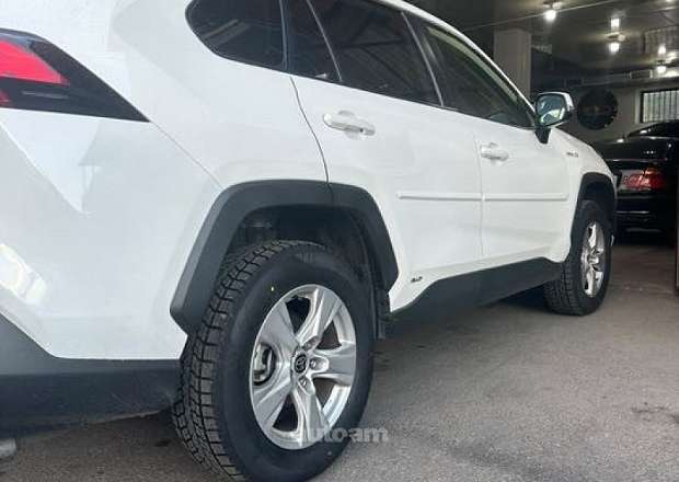 Toyota Rav 4 2020 — լուսանկար 6