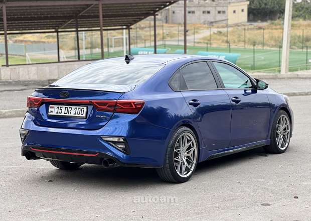 Kia Forte 2020 — լուսանկար 13