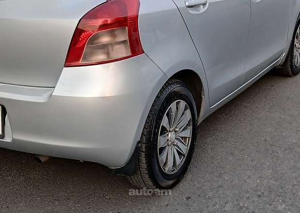 Toyota Vitz 2006 — լուսանկար 5