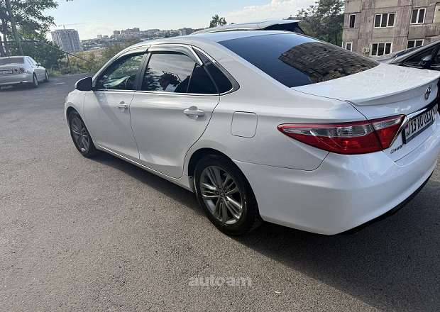 Toyota Camry 2015 — լուսանկար 4