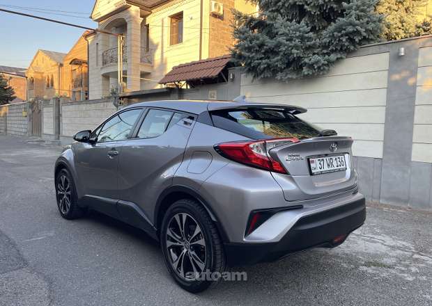 Toyota C-HR 2019 — լուսանկար 5