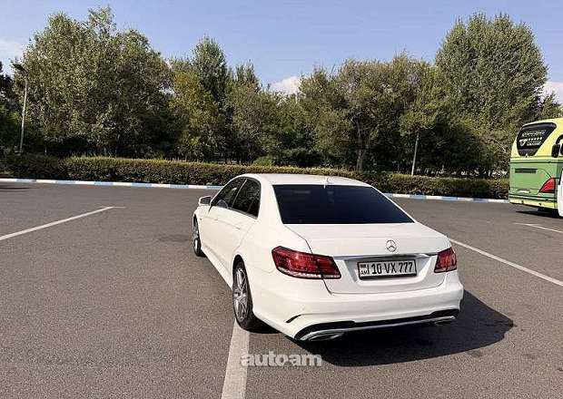 Mercedes-Benz E 200