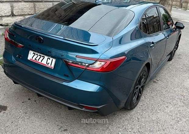 Toyota Camry 2024 — լուսանկար 4